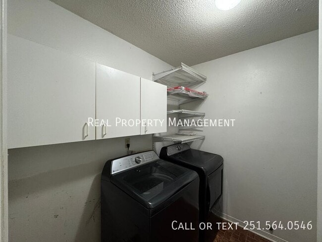 Building Photo - 2808 Westmoor Ct