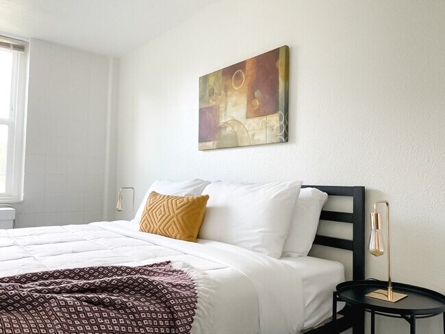 Building Photo - 2515 Burnet Ave