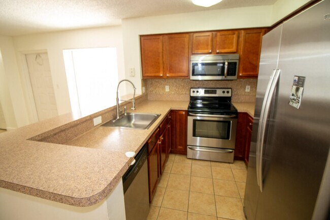 Building Photo - 7610 Westwood Dr