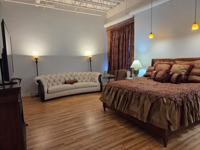 Building Photo - 212 Hice Ave