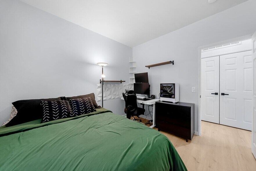 Building Photo - 809 Caminito Francisco