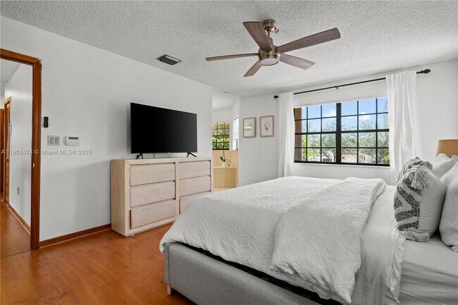 Building Photo - 4671 SW 155th Pl