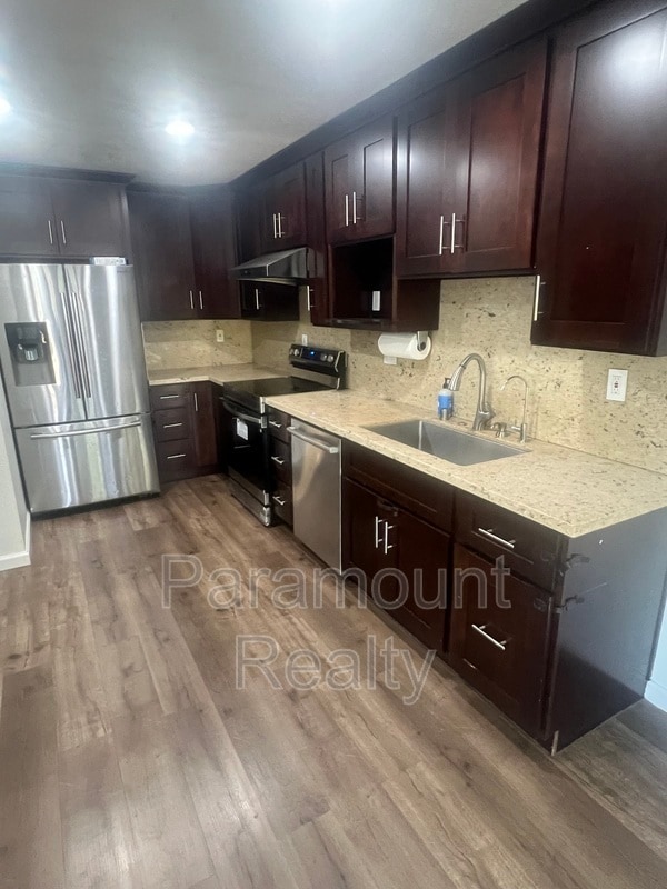 Building Photo - 1655 Fern Pine Ct