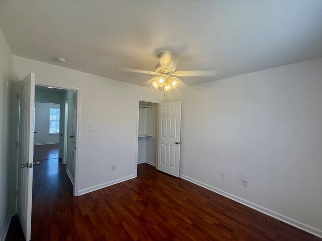 Building Photo - 13706 Apple Glen Cove