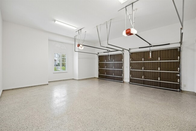 Building Photo - 2032 Courtland Drive