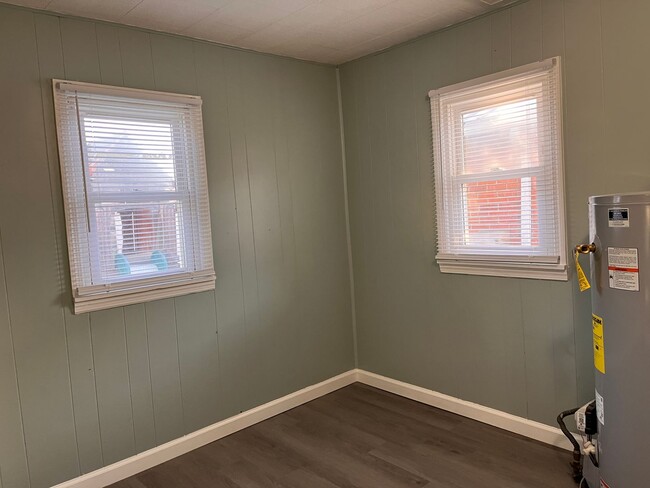 Building Photo - Two Bedroom Home Downtown Corbin, KY