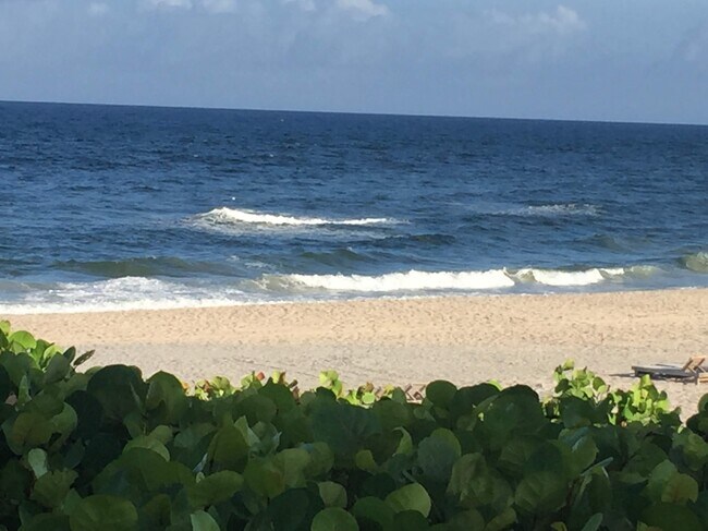 Beach life - 6520 N Ocean Blvd