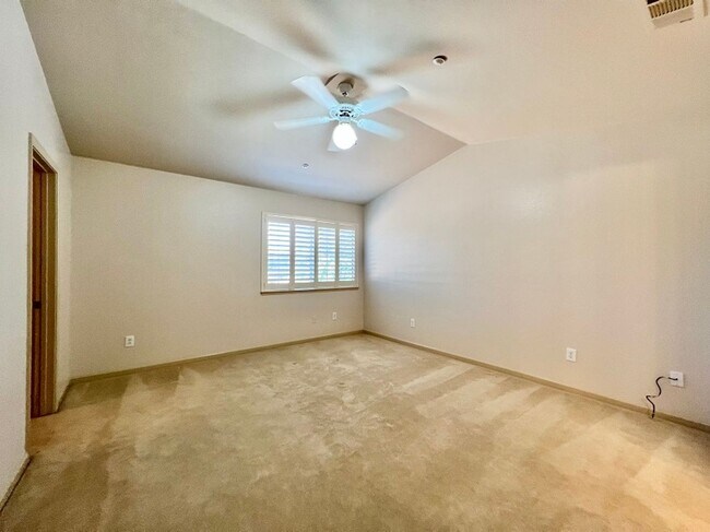 Building Photo - Spacious Four Bedroom Napa Home