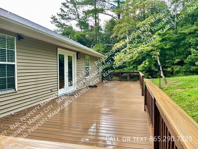 Building Photo - 7410 Westridge Dr
