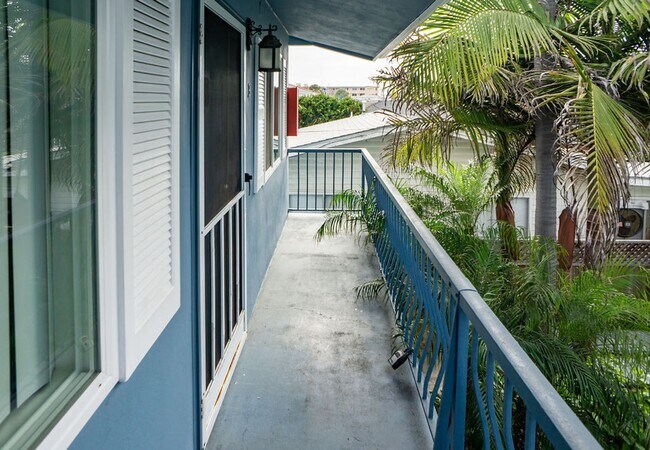 Building Photo - 855 Emerald St