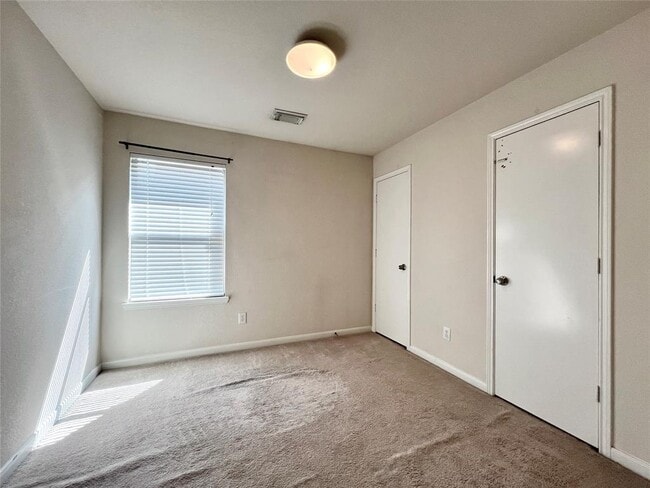 Building Photo - 21235 Bending Green Way