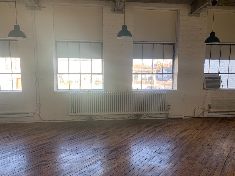 Building Photo - 1417 Kemper St