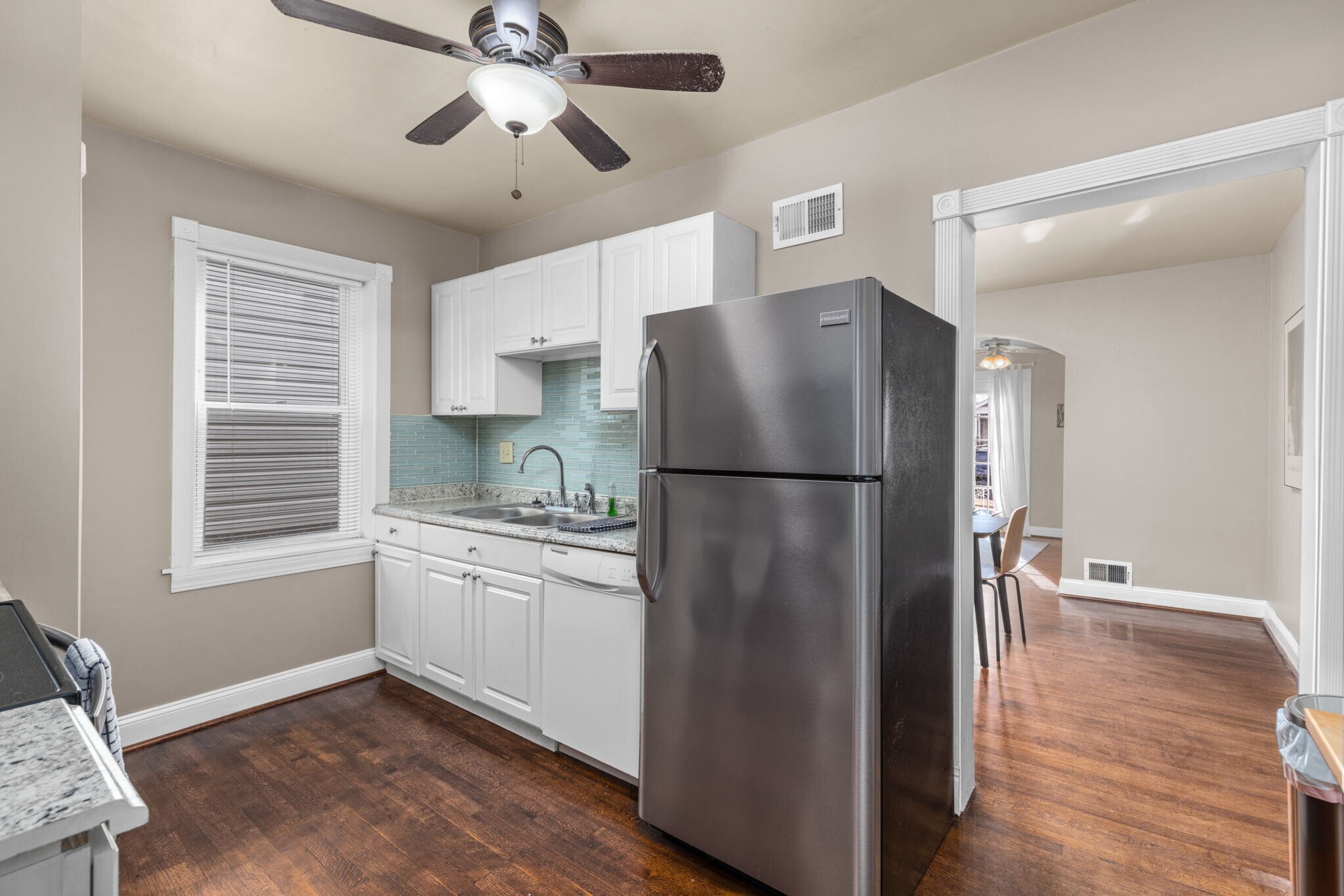 Building Photo - 6249 Odell St