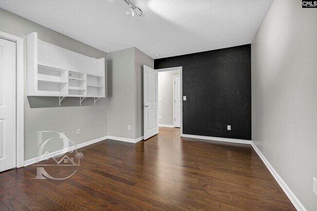 Building Photo - 328 Northwood St