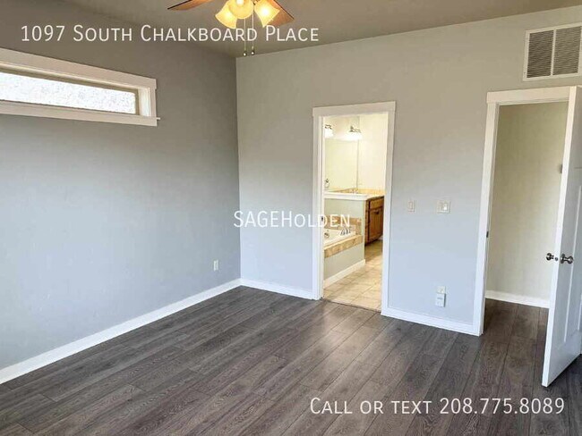 Building Photo - 1097 S Chalkboard Pl