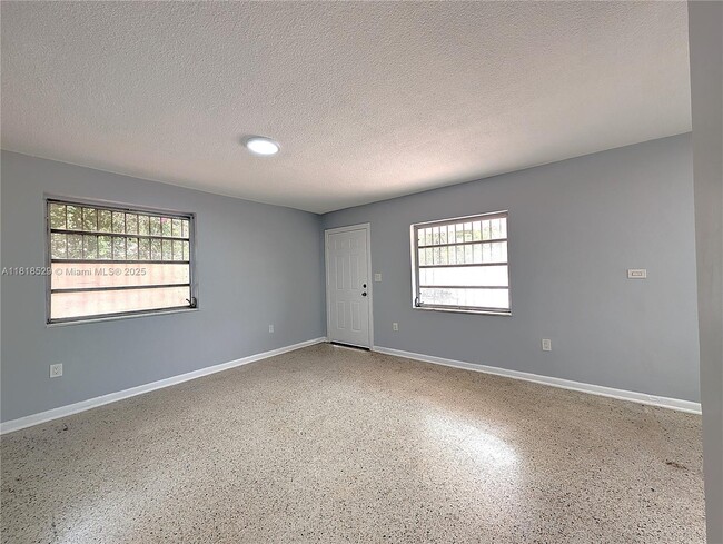 Building Photo - 2281 SW 16th Ct