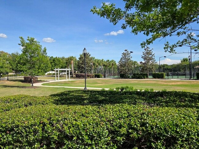 Building Photo - Modern-Luxury 5/4 in Oakmont