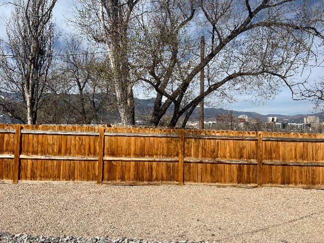 Building Photo - 746 E Costilla St