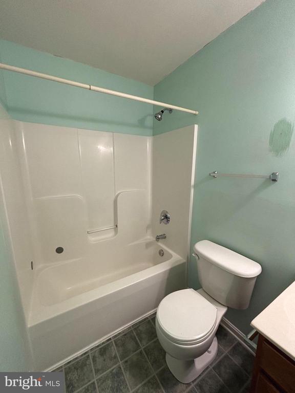 Building Photo - 50 Teague Ln