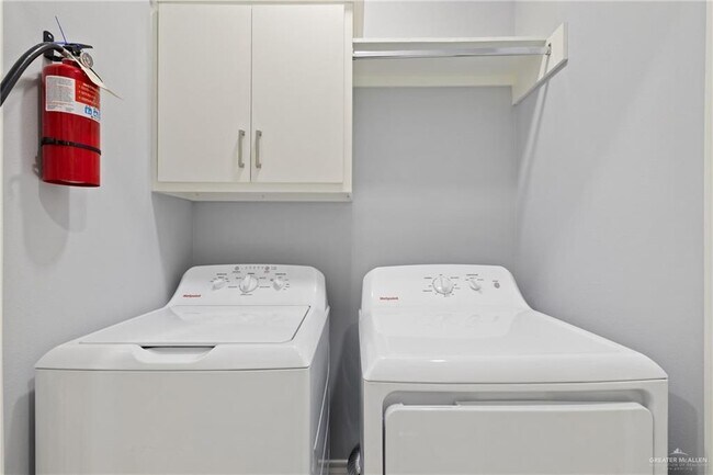 Building Photo - 27 Indian Creek Ave