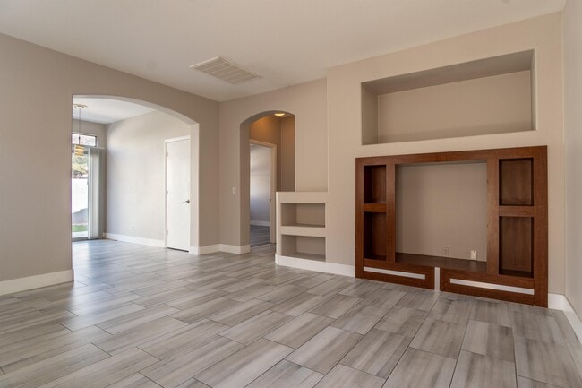 Building Photo - 1066 Wild Fern Ct