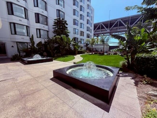 Building Photo - Furnished 1-Bedroom Garden Oasis at Bay Crest Condominiums | Rincon Hill