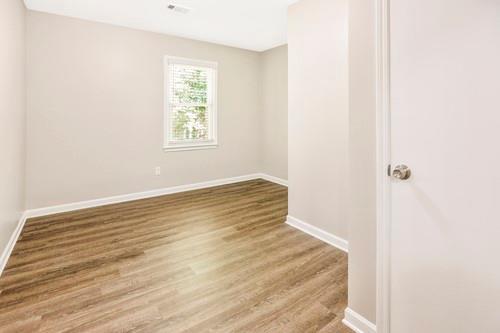 Building Photo - 30 Huckleberry Ct