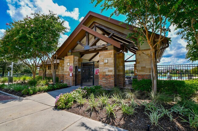 Building Photo - 15330 Ashbrook Dove Ln
