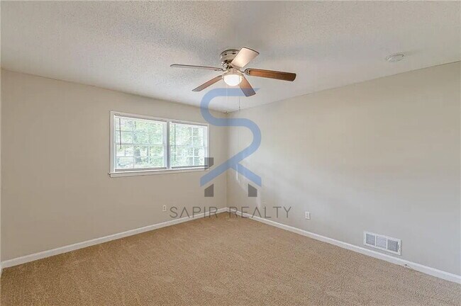 Building Photo - Move in before November 30th and choose your reward: a $250 Amazon Gift Card or a 55 Smart TV!