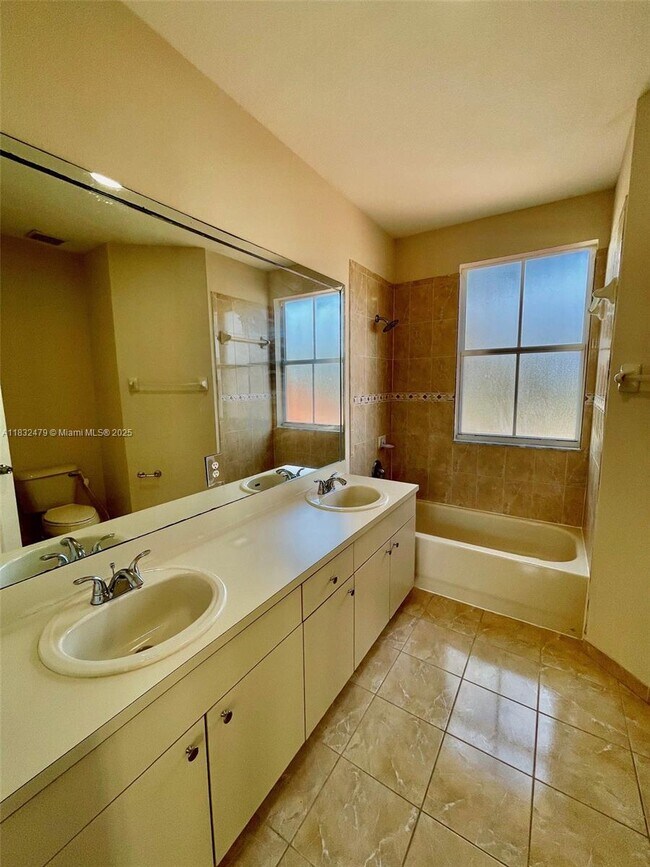 Building Photo - 13850 SW 274th Terrace