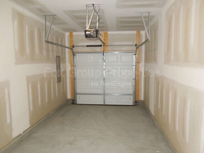 Building Photo - 180 Waterlynn Ridge Rd
