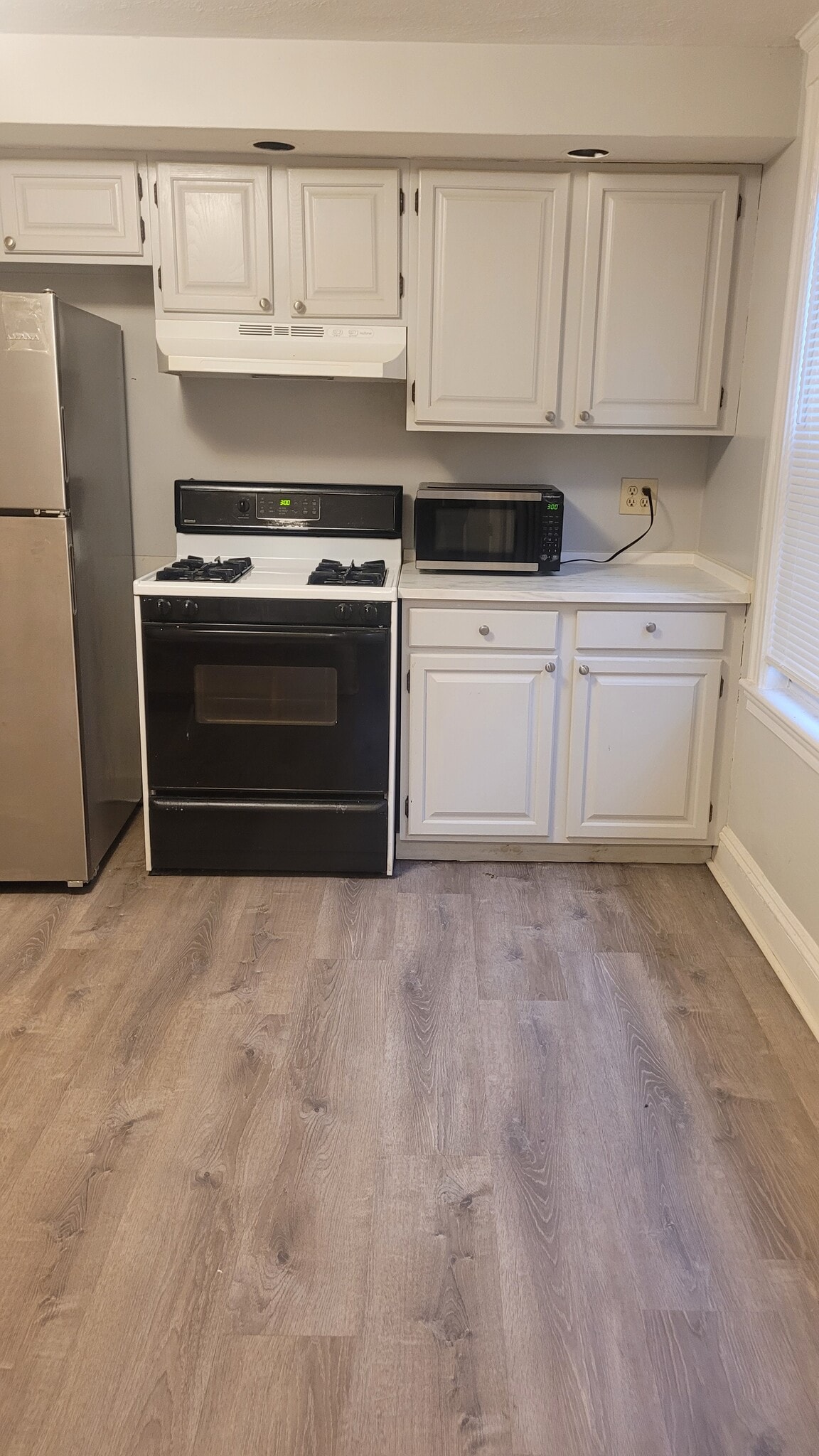 Building Photo - 258 Vine St