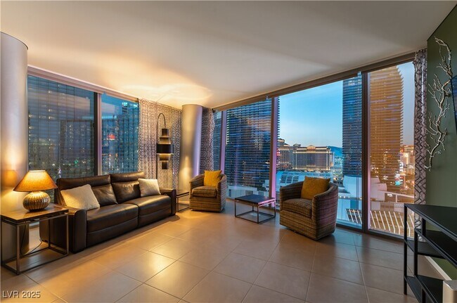 Building Photo - 3722 S Las Vegas Blvd