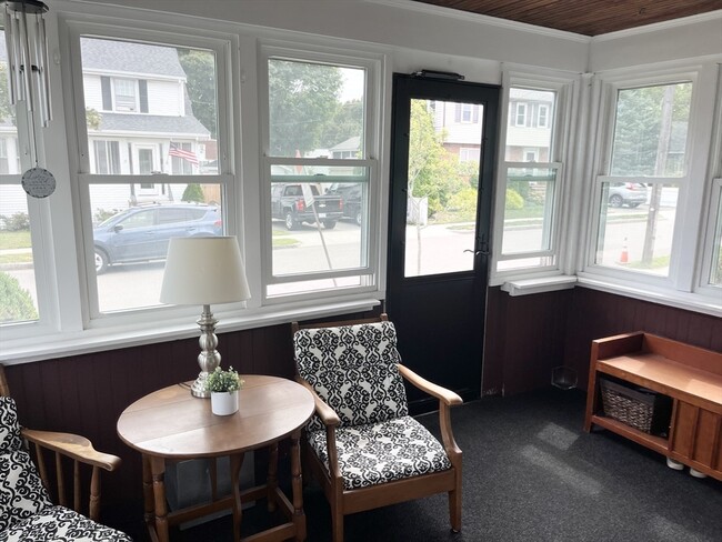 Building Photo - 105 Narragansett Rd