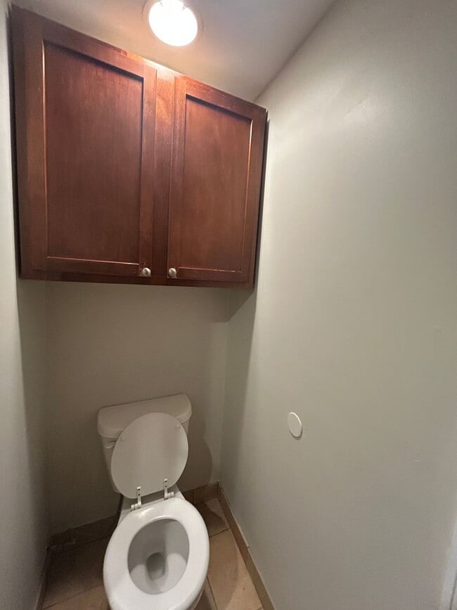 Building Photo - 909-911 Connecticut