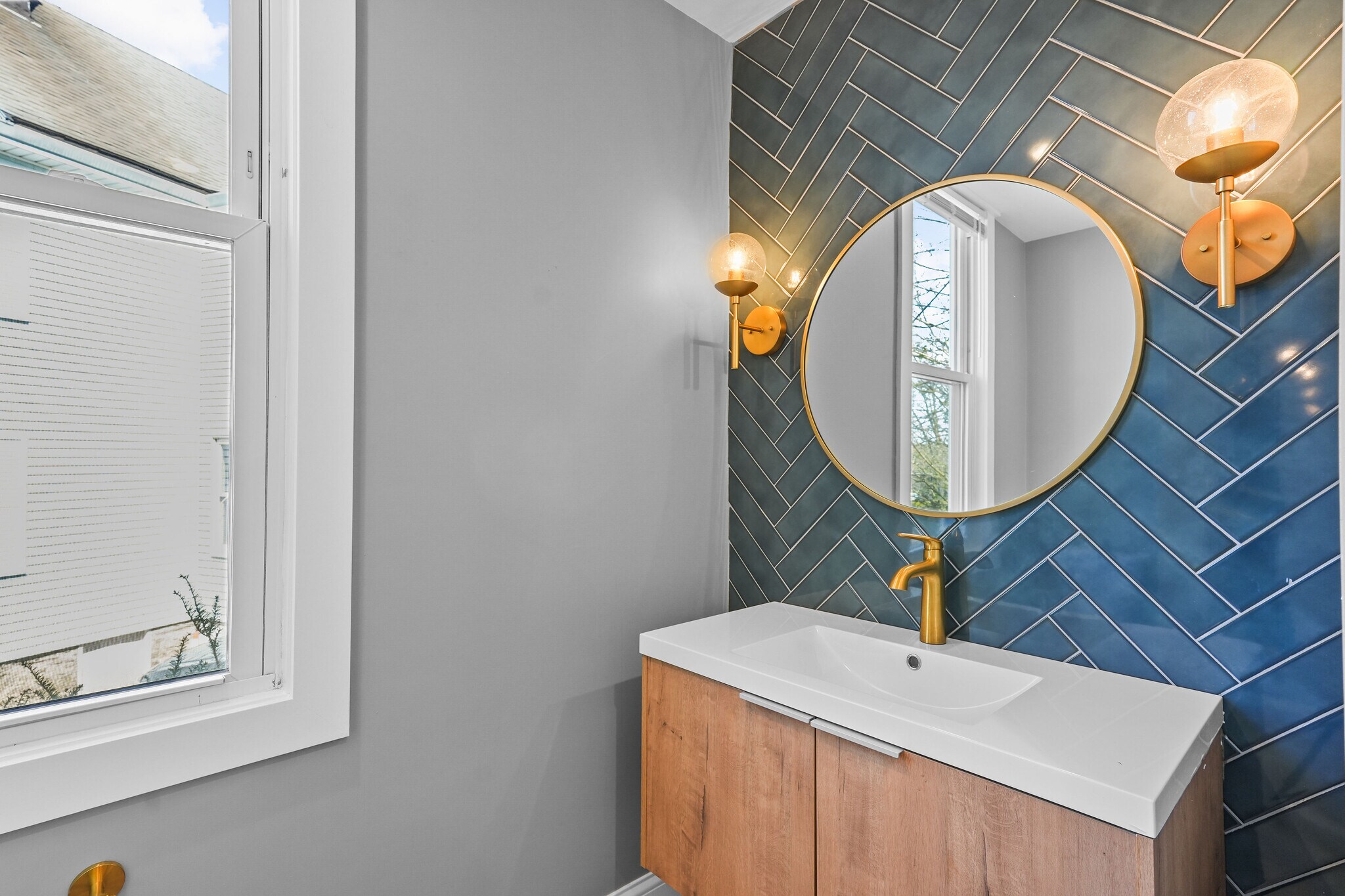 First floor bathroom - 20 Summer St