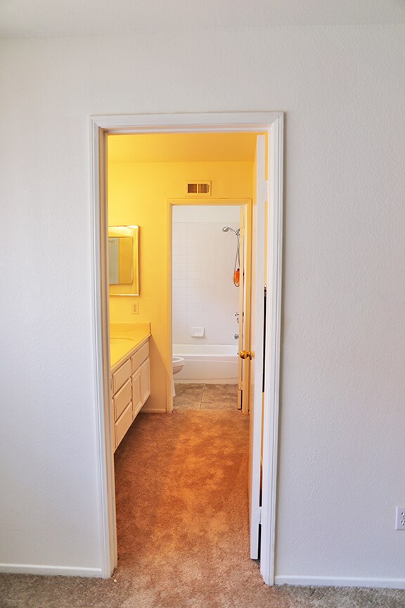 Building Photo - 3112 Caminito Ln