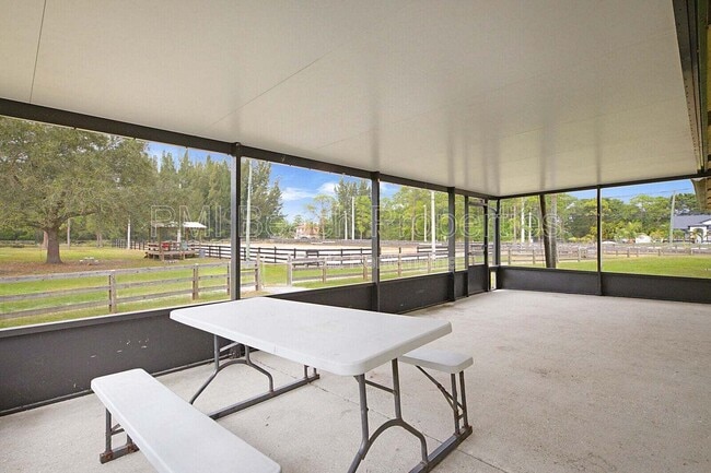 Building Photo - 18080 Sycamore Dr W