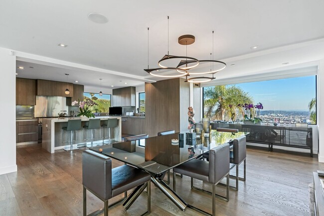 Building Photo - Prestigious Hollywood Hills Home for Rent