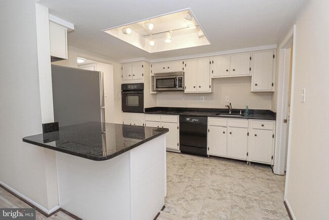 Building Photo - 1709 Granite Ct