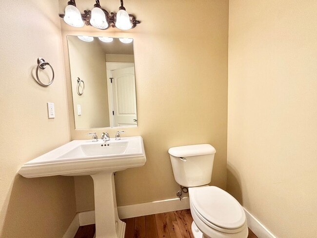 Building Photo - 3 Bedroom 2 1/2 Bath in Bozeman