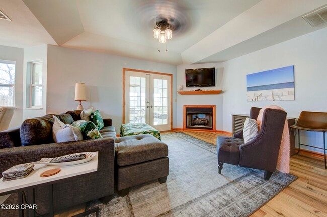 Building Photo - 1007 Cypress Ave