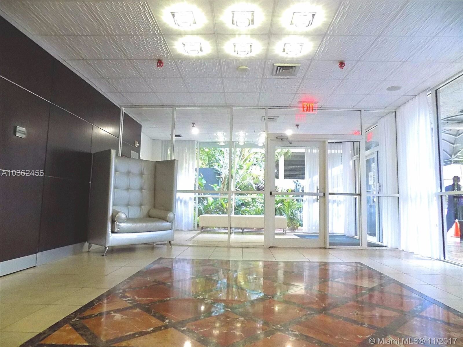 Building Photo - 800 N Miami Ave