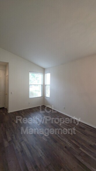 Building Photo - 28943 Baywater Dr