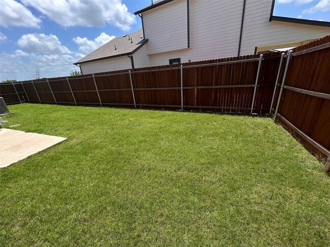 Building Photo - 4624 Goodsprings Ln