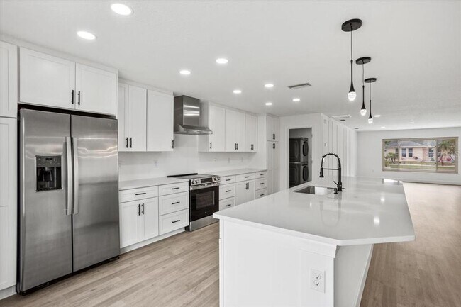 Building Photo - 2881 48th Way E