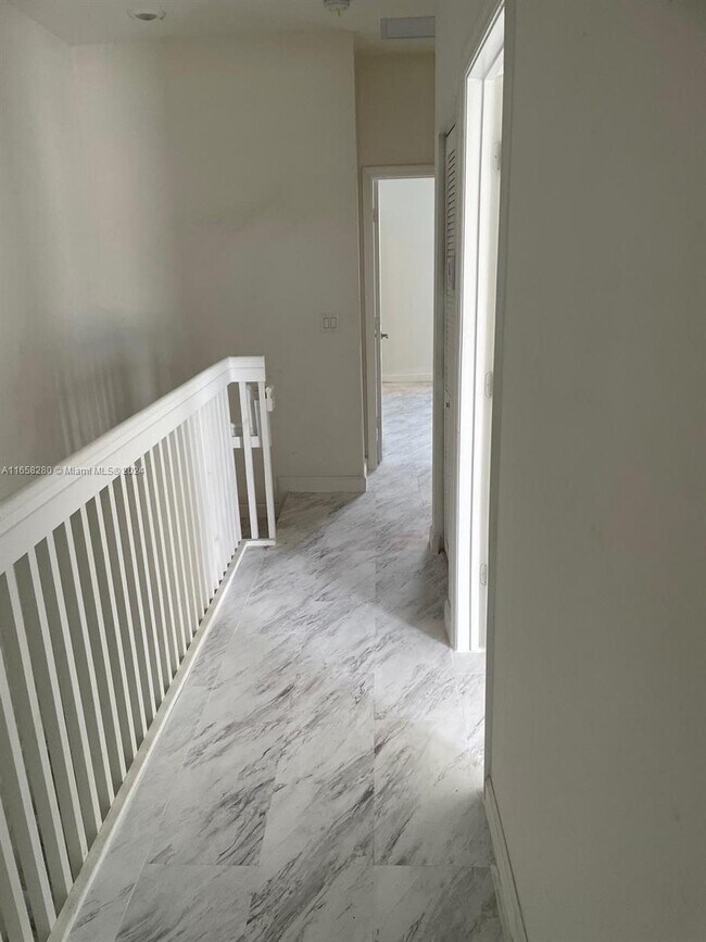 Building Photo - 3 bedroom in North Miami Beach FL 33179