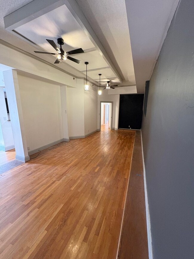 Building Photo - 201 Summit Loft