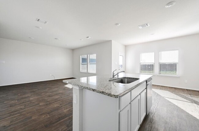 Building Photo - 229 Frogmore Lp