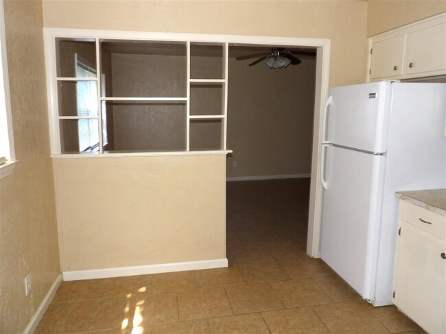 Building Photo - 1033 SE Alta Ln